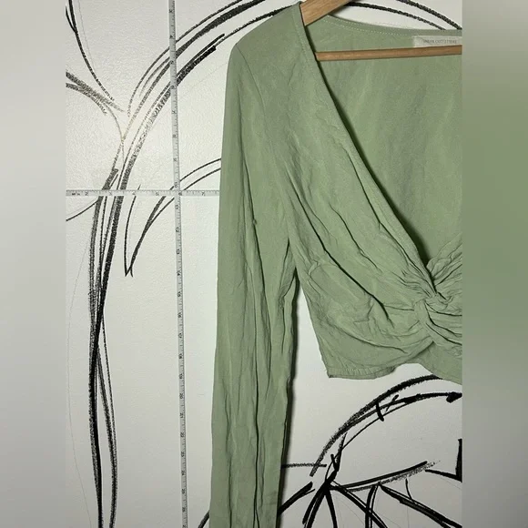 Urban Outfitters Light Green Twisted Front Deep V Long Sleeve Top, Size XS - Picture 7 of 10